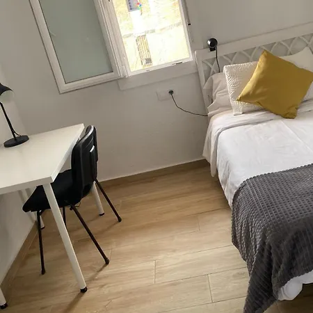 Apartment Plaza Andalucia -a 10min Caminando Del Puente
