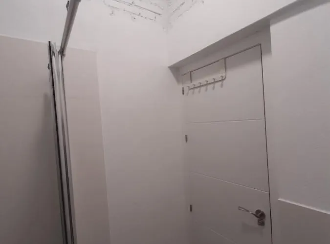 Plaza Andalucia -a 10min Caminando Del Puente Daire