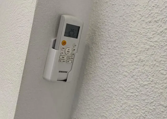 Plaza Andalucia -a 10min Caminando Del Puente