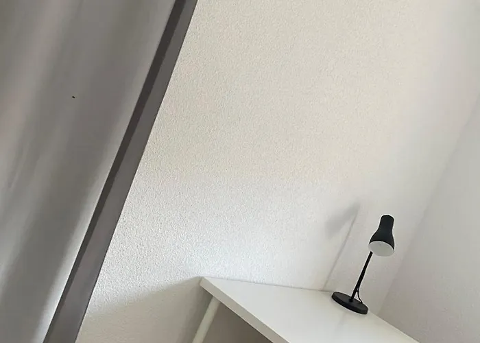 Plaza Andalucia -a 10min Caminando Del Puente Apartamento