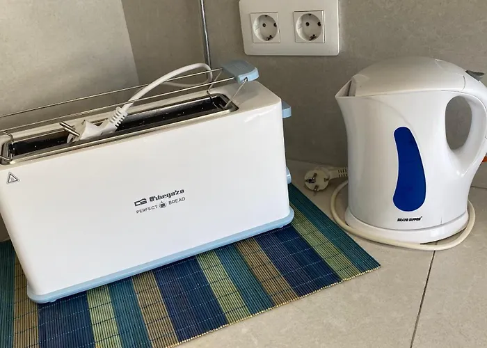 Plaza Andalucia -a 10min Caminando Del Puente