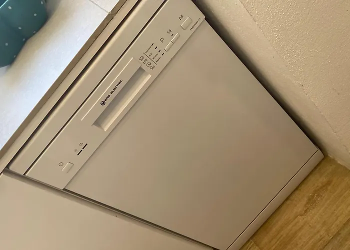 Plaza Andalucia -a 10min Caminando Del Puente Apartamento