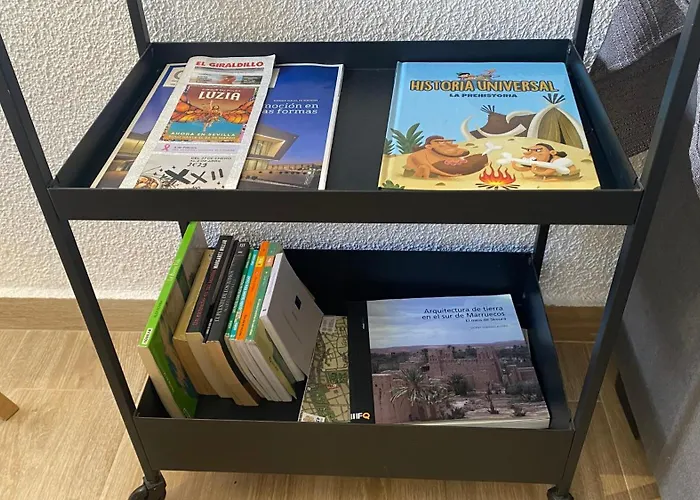 Plaza Andalucia -a 10min Caminando Del Puente *