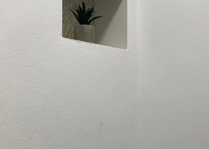 Plaza Andalucia -a 10min Caminando Del Puente