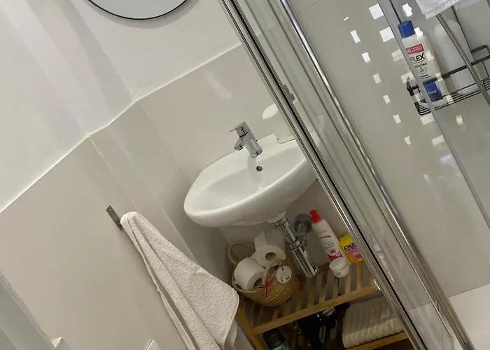 Plaza Andalucia -a 10min Caminando Del Puente Daire *