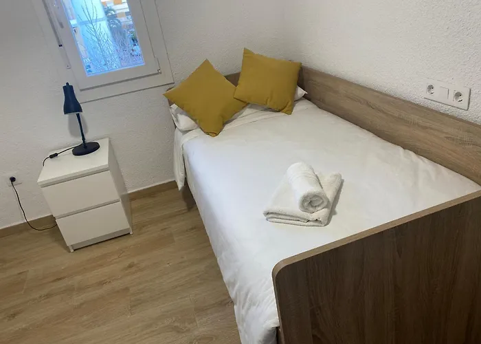 Plaza Andalucia -a 10min Caminando Del Puente