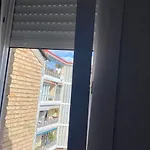 Plaza Andalucia -a 10min Caminando Del Puente