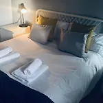 Apartamento Plaza Andalucia -a 10min Caminando Del Puente Córdoba